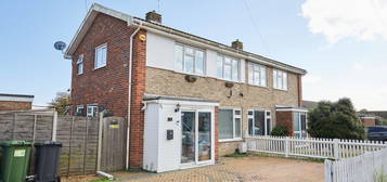 2 bed semi-detached house for sale