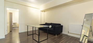 2 bed flat to rent