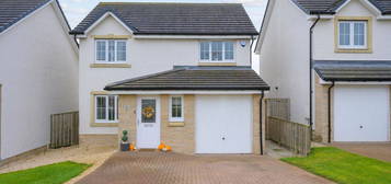 3 bed detached house for sale