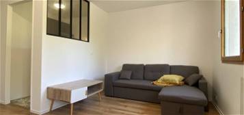 Studio meublé  à louer, 1 pièce, 31 m², Étage 2/–
