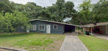 411 Forrest Ave, Baytown, TX 77520