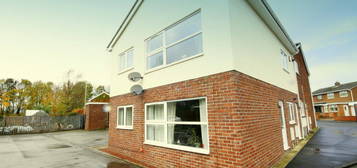 2 bed flat to rent