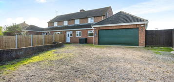 4 bed semi-detached house for sale