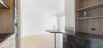 Appartement meublé  à louer, 4 pièces, 3 chambres, 71 m²