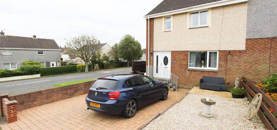 3 bed semi-detached house for sale