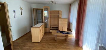 Schöne 3,5 Zimmer Wohnung mit EBK  in Unterschneidheim