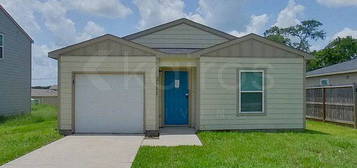 2511 16th St, Hempstead, TX 77445