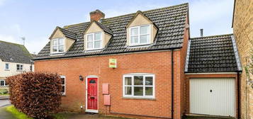 3 bed link detached house for sale