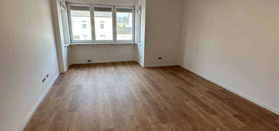 1zkb Wohnung mit Balkon zu vermieten