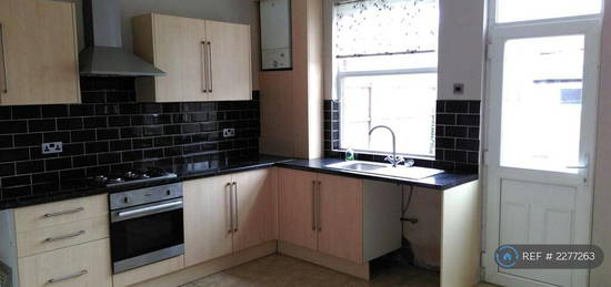 2 bedroom terraced house