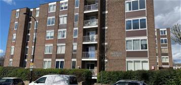 Flat to rent in Boundary Road, London NW8