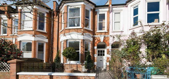 4 bedroom terraced house