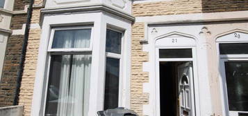 4 bed terraced house to rent