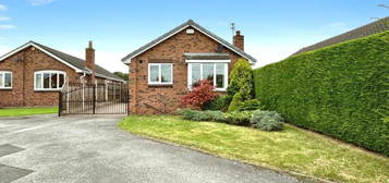 Detached bungalow to rent in Hickleton Court, Thurnscoe, Rotherham S63