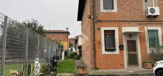 Trilocale ottimo stato, su più livelli, San Donato, Bologna