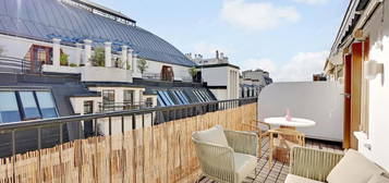 APPARTEMENT AVEC TERRASSE REFAIT À NEUF