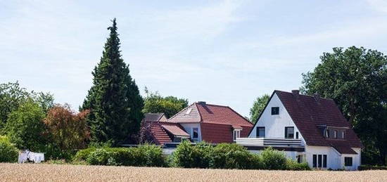 2-Familienhaus, Garten, 2 Garagen