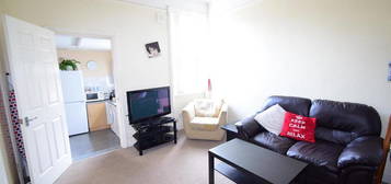 4 bedroom maisonette to rent