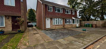 Semi-detached house to rent in Chyngton Close, Sidcup, Kent DA15