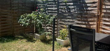 Charmante 2-Zimmer Wohnung mit eigenem Garten