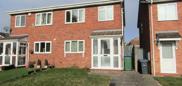 3 bed semi-detached house to rent