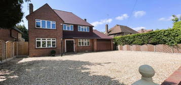 4 bedroom detached house