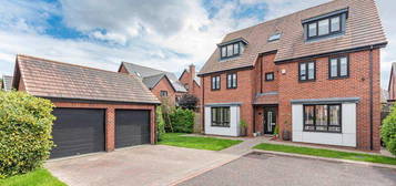 6 bedroom detached house for sale