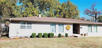 419 W North St, Mountain Home, AR 72653