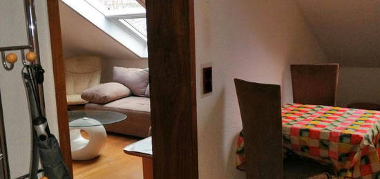 Vermiete 1,5 Zimmer in einer ruhigen Männer Wohngemeinschaft