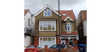 Flat to rent in Gayton Road, Harrow HA1