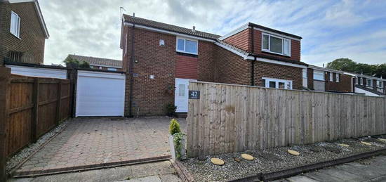 4 bedroom link detached house for sale