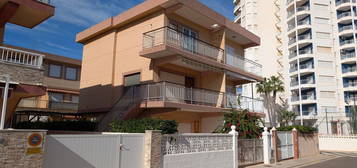 Alquiler de  Chalet pareado en calle Josep Naval, 3