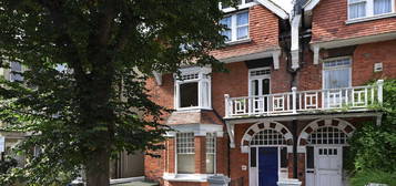 Flat to rent in Norton Road, Hove, East Sussex BN3