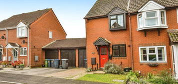 2 bedroom semi-detached house for sale