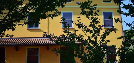 Casa indipendente in vendita in via Giuseppe Verdi, 85