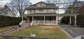 69 Irving Place, New Rochelle, NY 10801