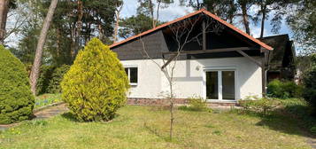 Einfamilienhaus Bungalow mit großem Grundstück/ schönen Garten