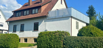 schönes Wohnhaus mit 2 Wohnungen, Garage und tollem Grundstück