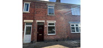 Terraced house to rent in Station Road, Kiveton Park, Sheffield S26