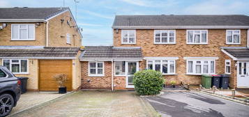 3 bed semi-detached house for sale