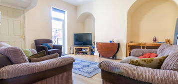 4 bedroom terraced house to rent