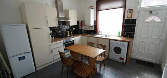 4 bedroom terraced house