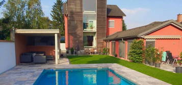 Haus mit Pool in Top-Lage