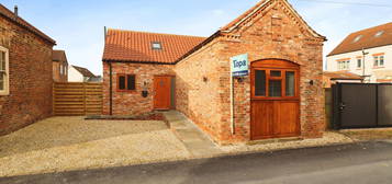 3 bed detached house for sale