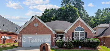 2803 Newtons Crest Cir, Snellville, GA 30078