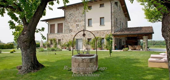 Villa unifamiliare via Bell'Italia, Centro, Peschiera del Garda