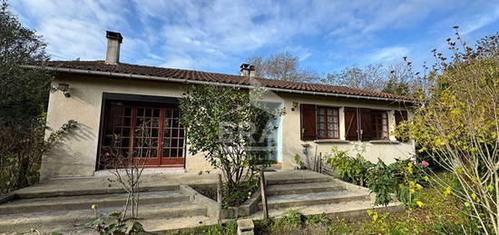 Maison Cartelègue 4 pièce(s) 92 m2 avec un terrain de 18 373m²