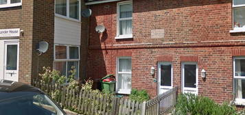 2 bed end terrace house to rent