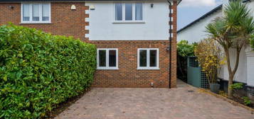 3 bedroom semi-detached house