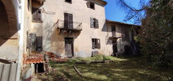 Villa con giardino indipendente